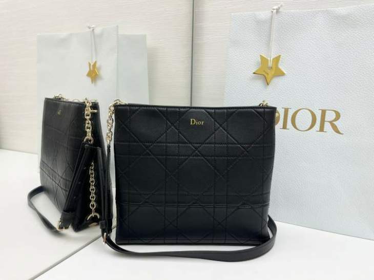 Picture of Dior Handbags _SKUfw239322414fw